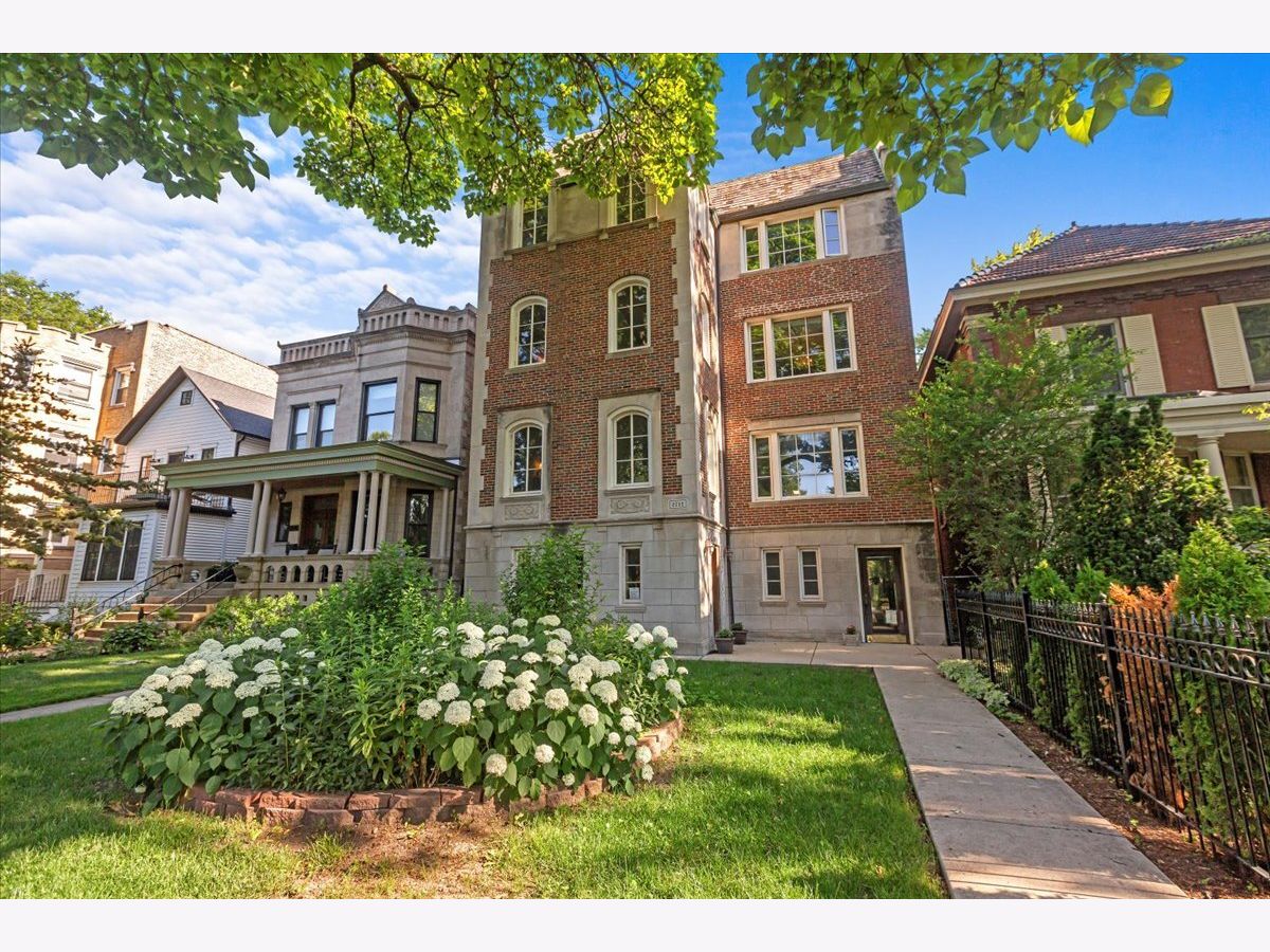  For Rent Chicago Illinois, 2712 Logan