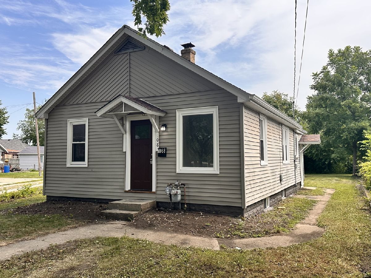  For Sale Naplate Illinois, 108 18th Avenue