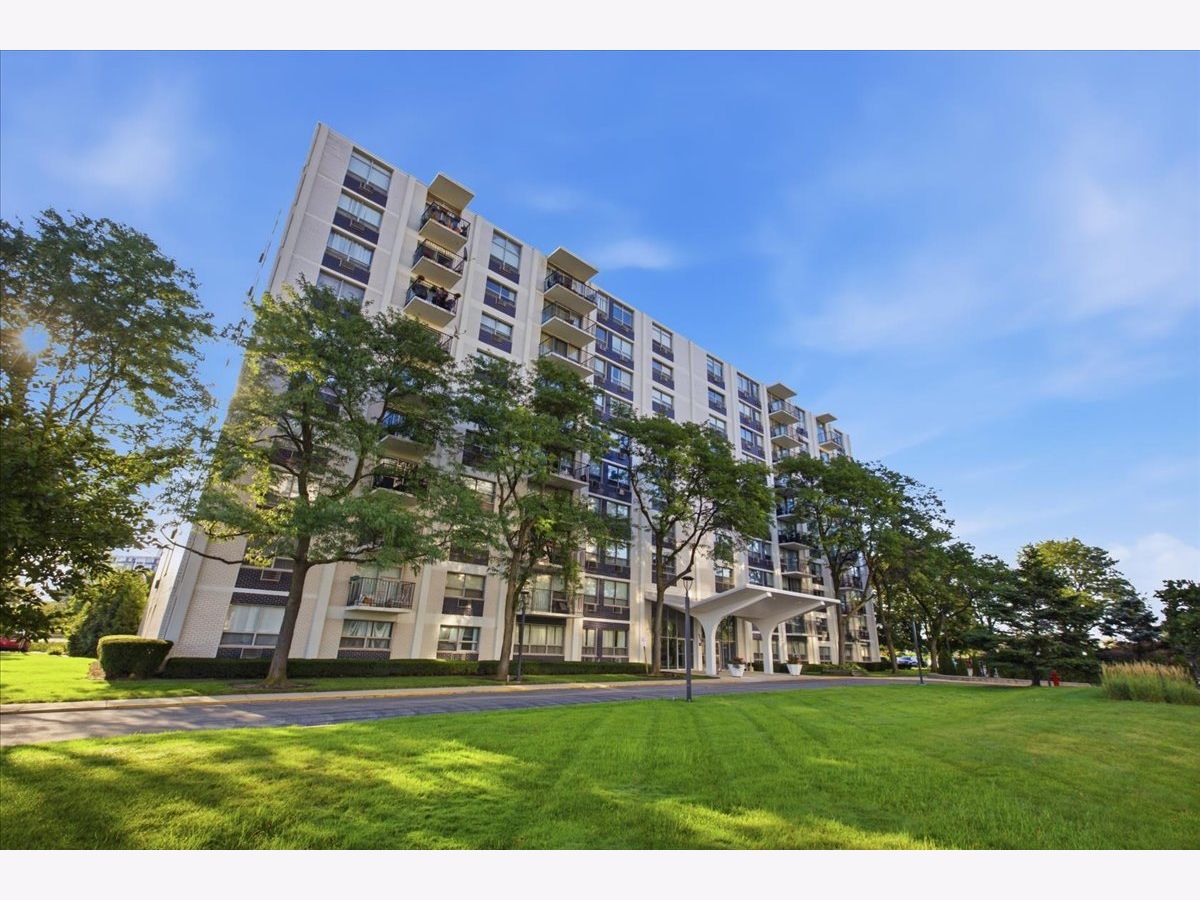  Rented Des Plaines Illinois, 9001 Golf