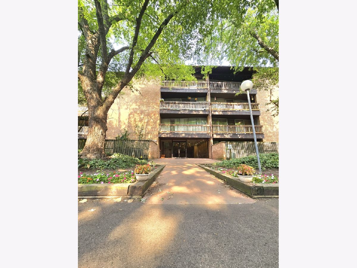  For Sale Lisle Illinois, 5600 Hillcrest Lane