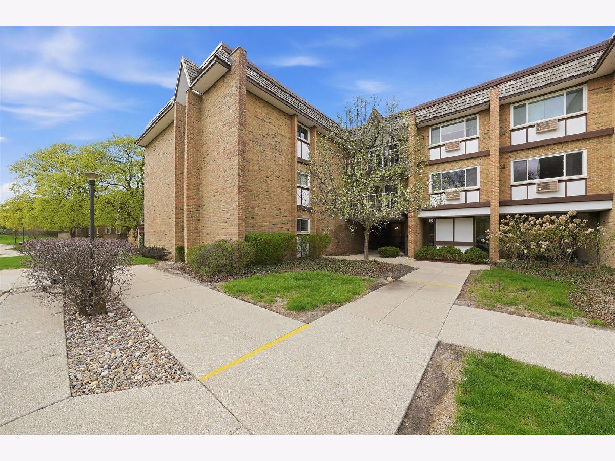  For Sale Hinsdale Illinois, 300 Claymoor Road