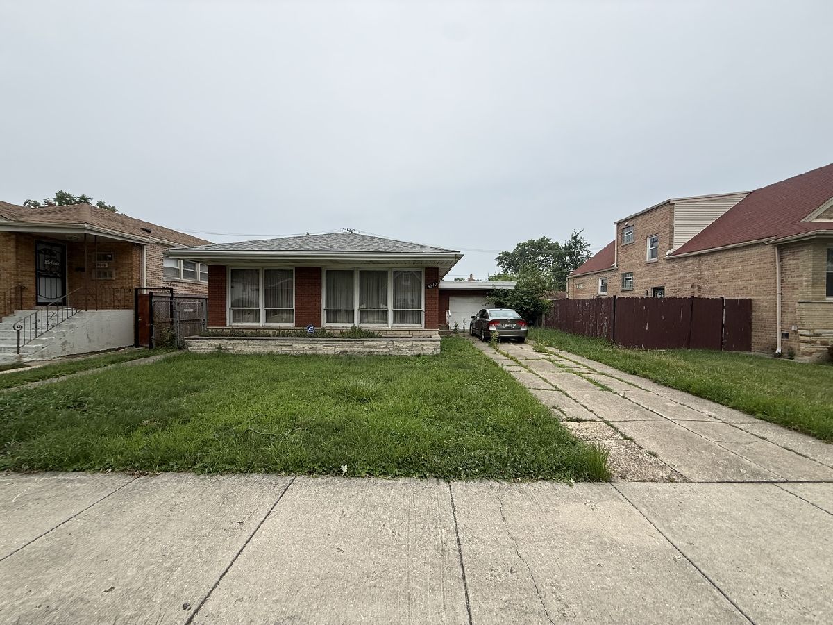  For Sale Chicago Illinois, 9640 Morgan Street