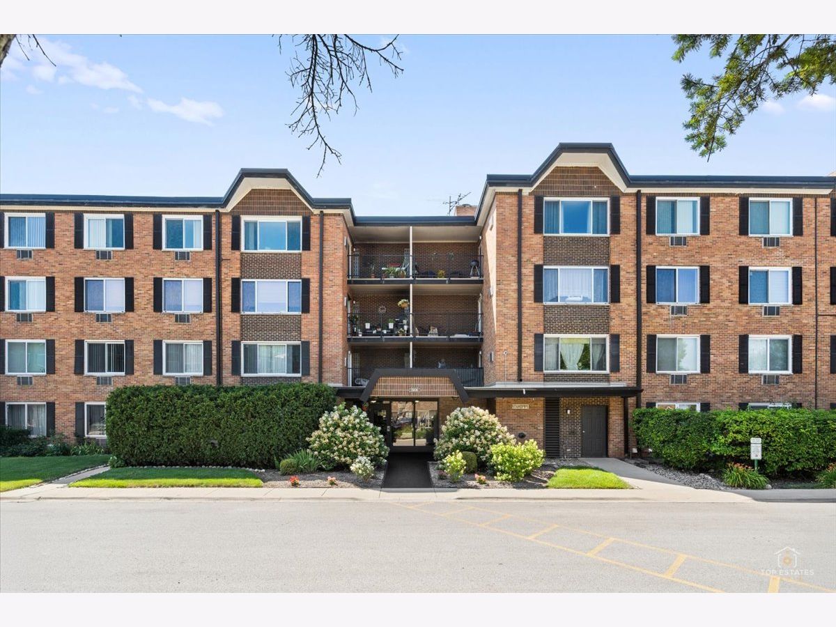  For Sale Arlington Heights Illinois, 1206 New Wilke Road