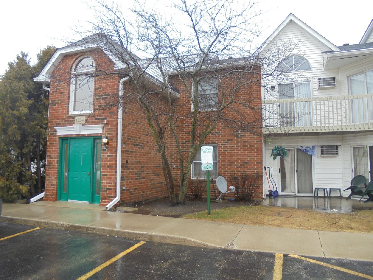  For Rent Lake In The Hills Illinois, 1334 Cunat