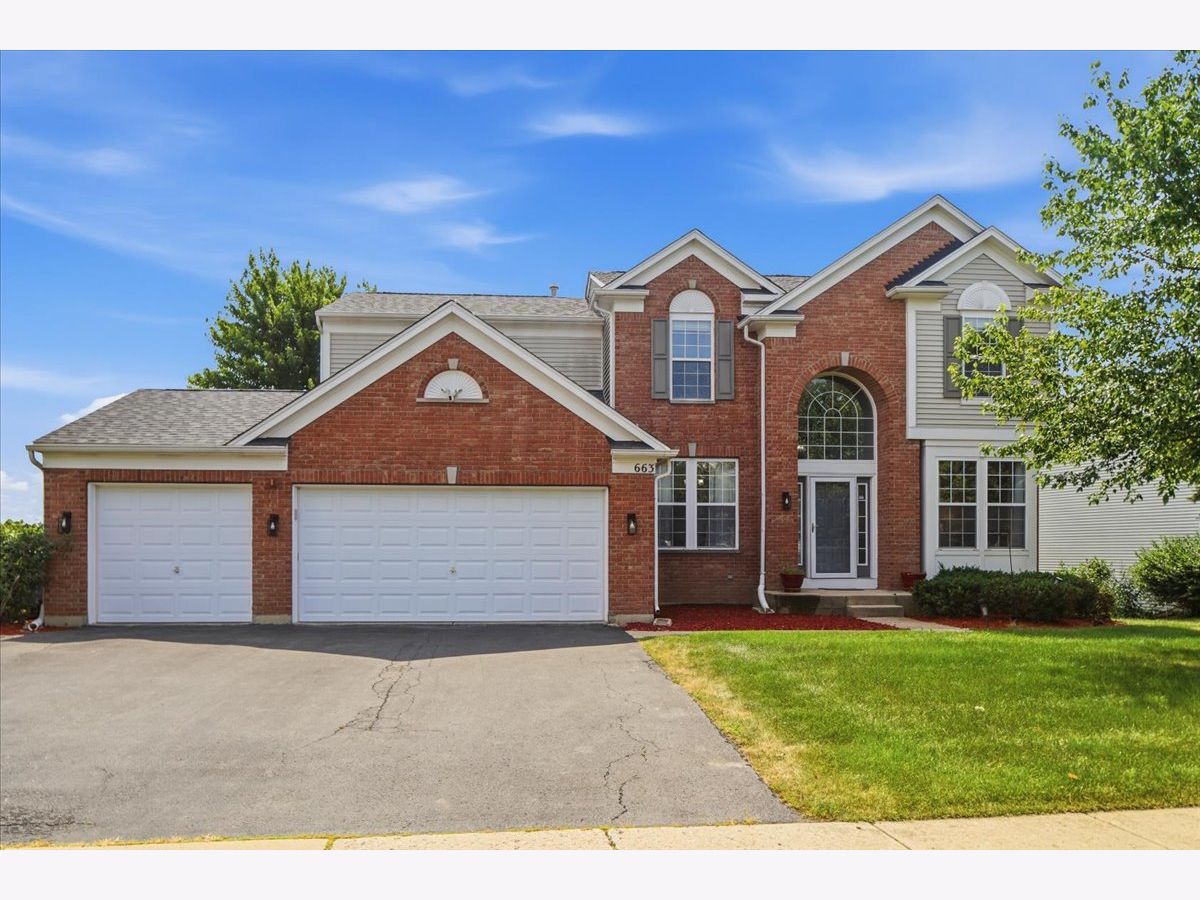 Homes For Sale Carrington Reserve West Dundee Illinois, 663 Huntington Boulevard