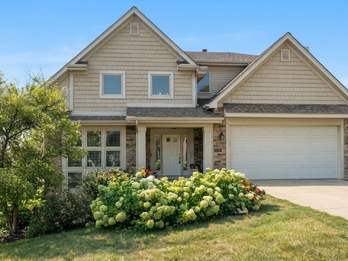  For Sale Buffalo Grove Illinois, 66 Copperwood Drive