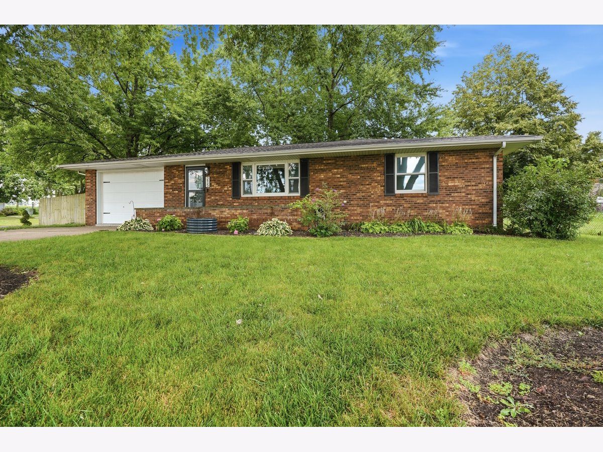  For Sale White Heath Illinois, 215 Willow Street