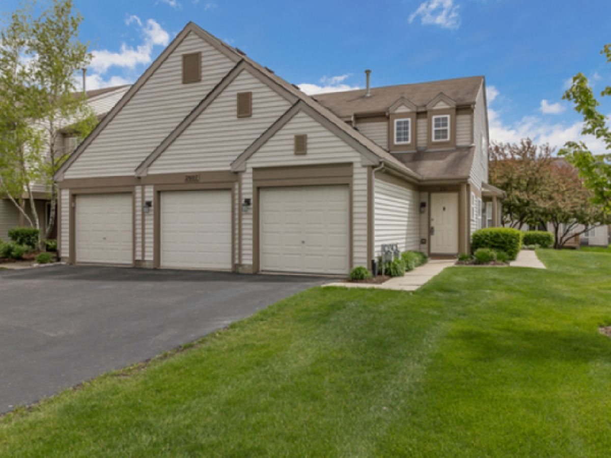 Townhomes & Condos Rented Windridge Naperville Illinois, 2607 Sheehan