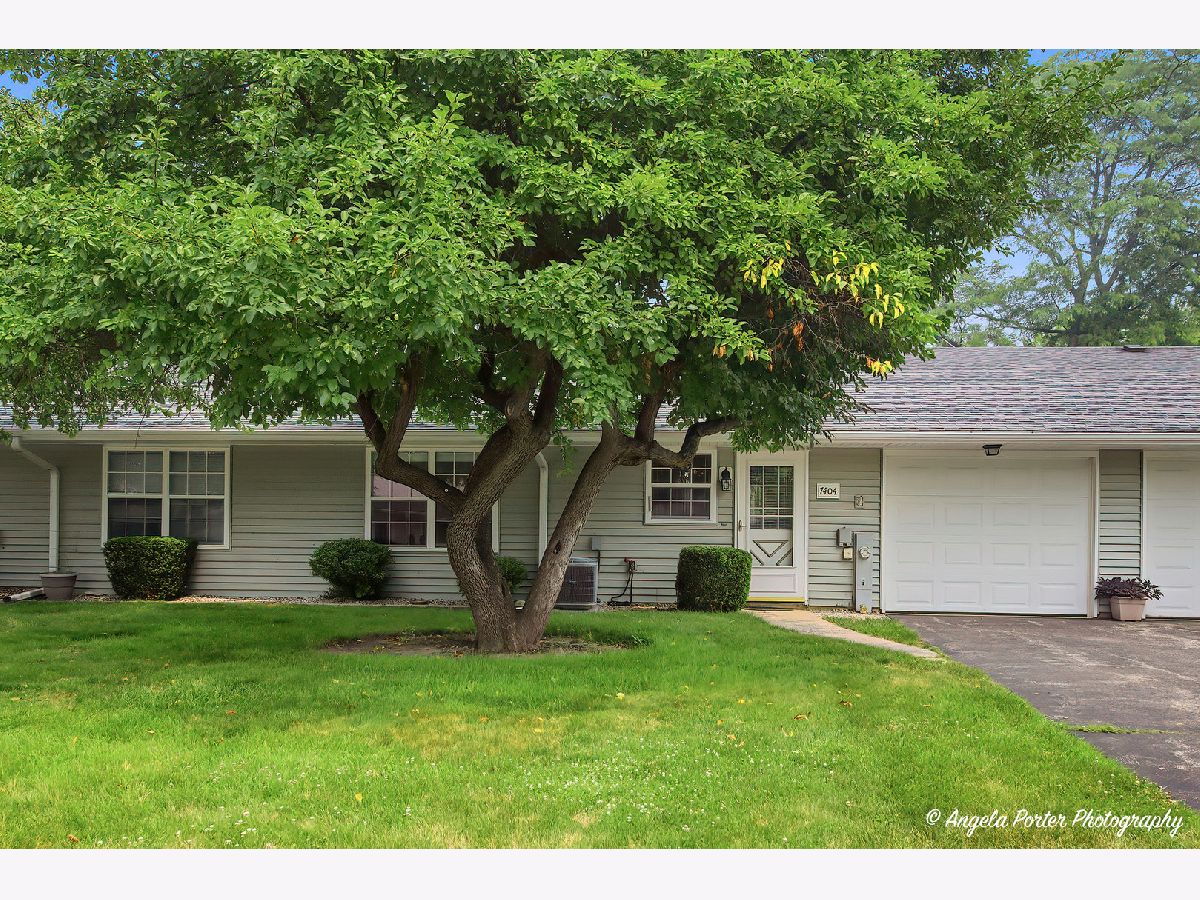  For Sale Fox Lake Illinois, 7404 Crest Hill Court