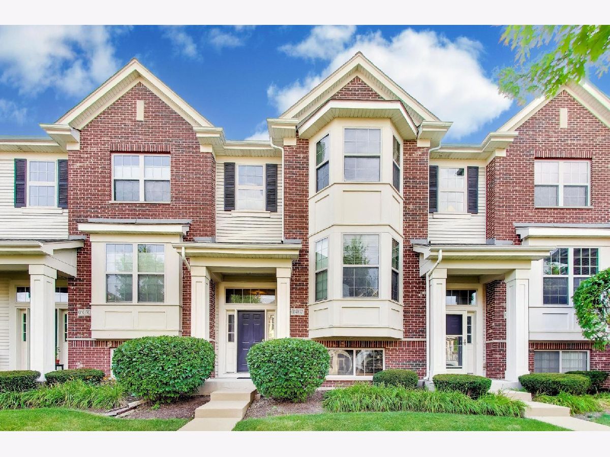 Townhomes For Sale Shelburne Crossing Winfield Illinois, 0n092 Forsythe Court