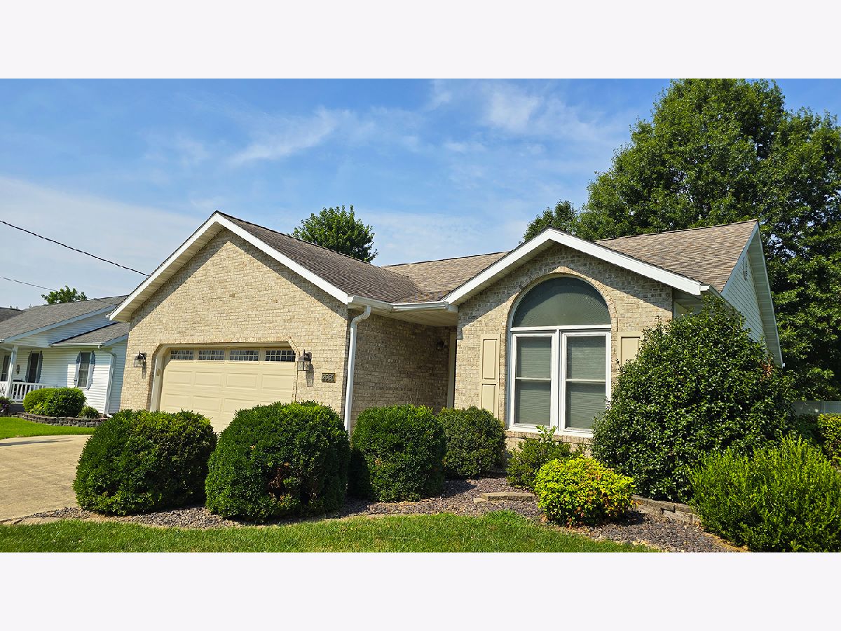  For Sale Centralia Illinois, 2530 Pine Street