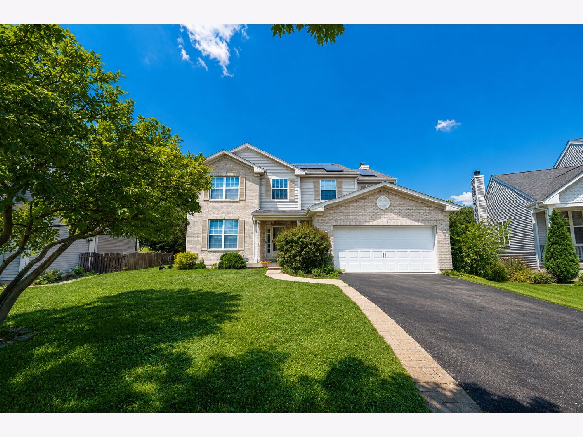 Homes For Sale Lakewood Creek West Montgomery Illinois, 2862 Brian Lane