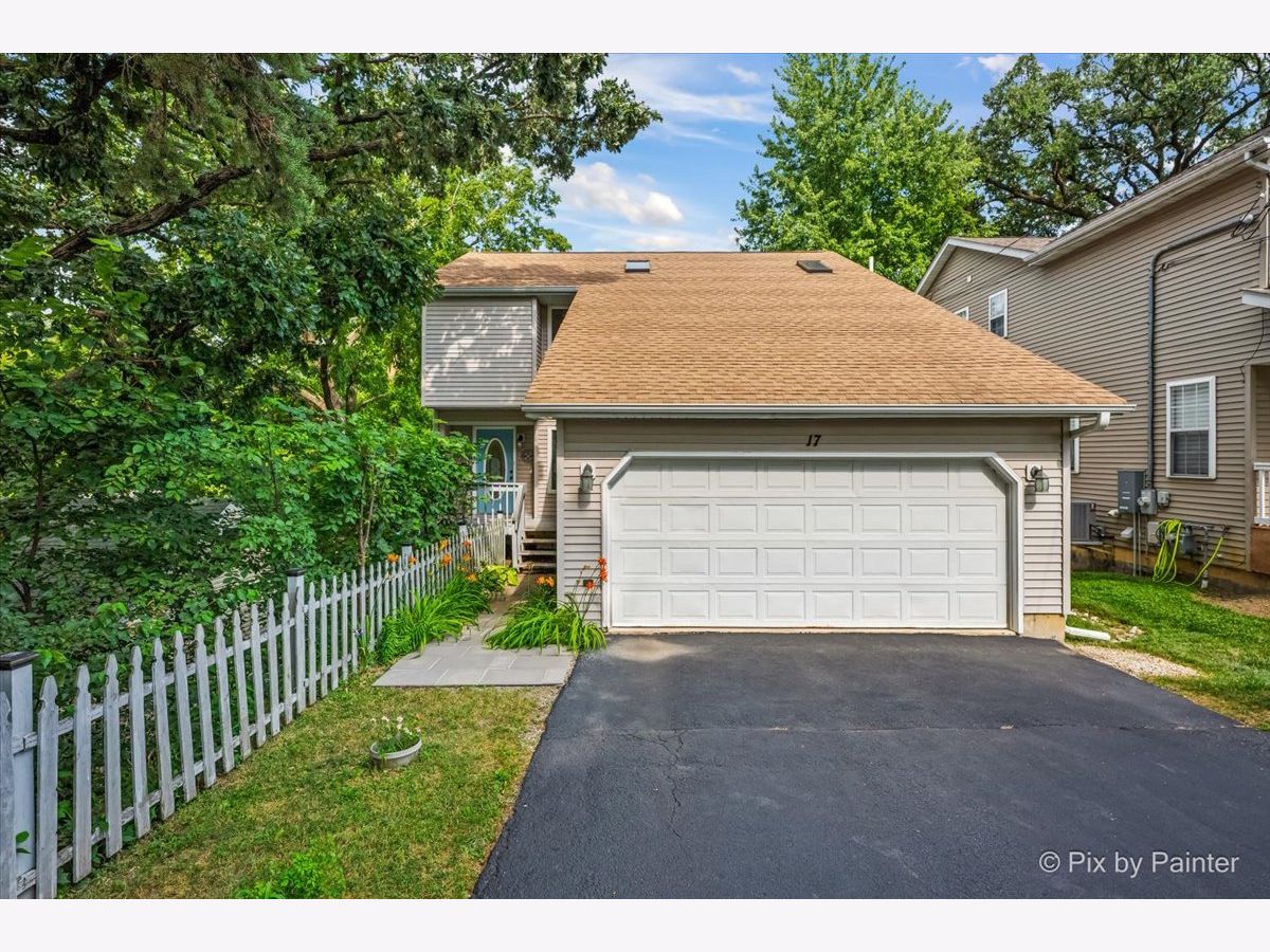  For Sale Fox Lake Illinois, 17 Hillcrest Avenue