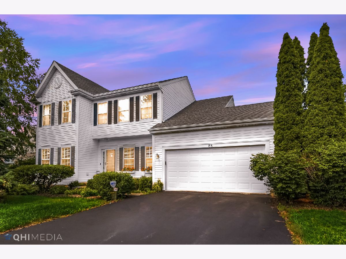  For Sale Lindenhurst Illinois, 88 Stable Way