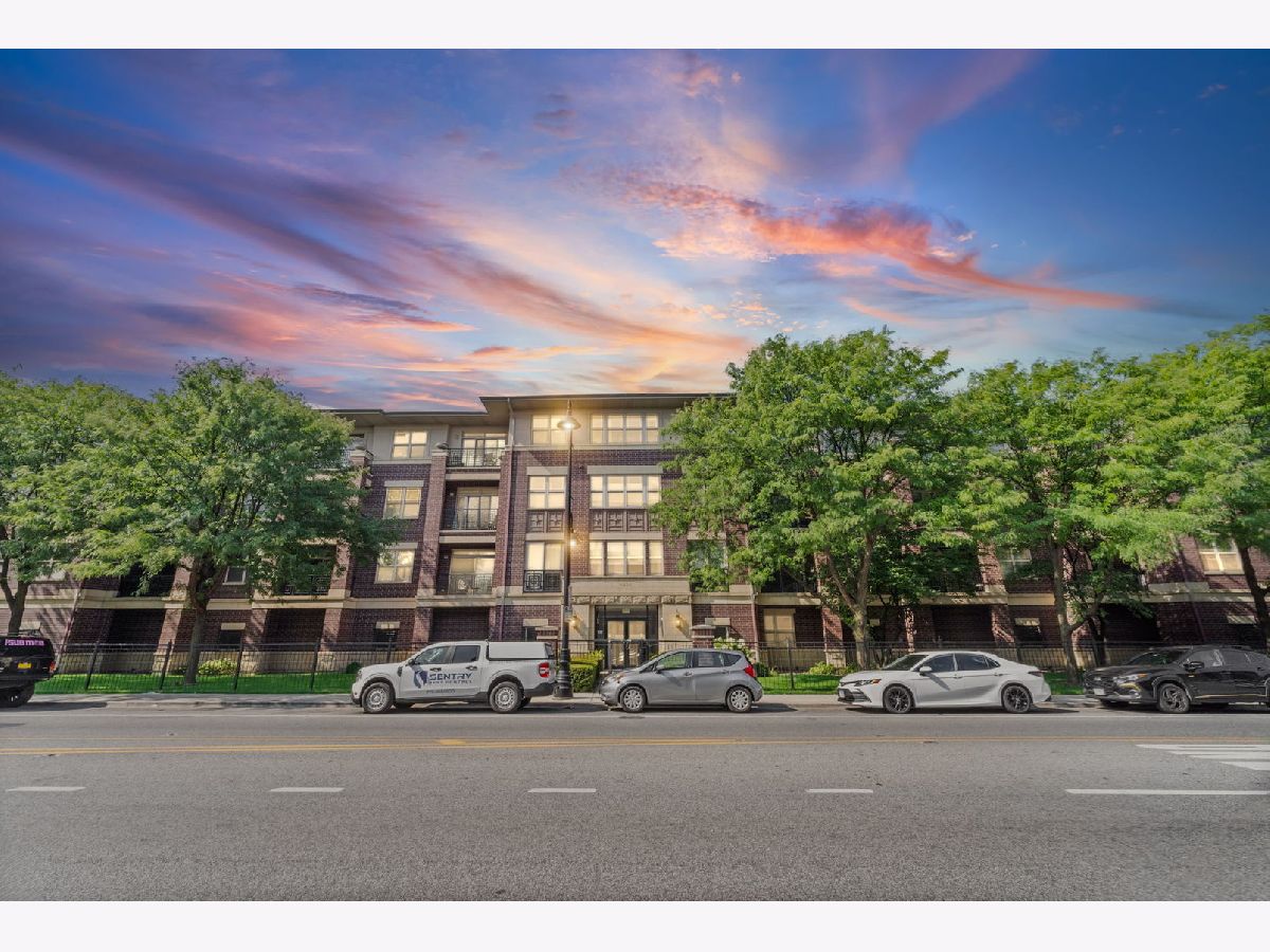 Condominiums For Sale Prairie Place Oak Park Illinois, 6436 Roosevelt Road