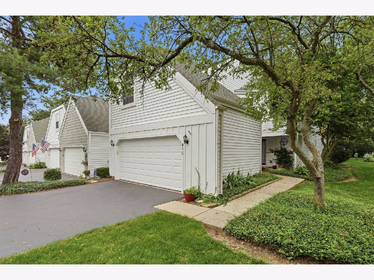  For Sale Wauconda Illinois, 410 Country Lane Court