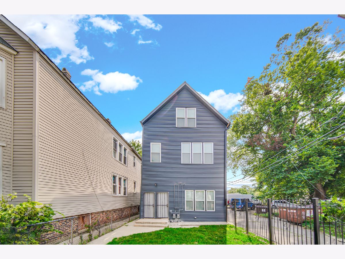  For Sale Chicago Illinois, 5043 Racine Avenue