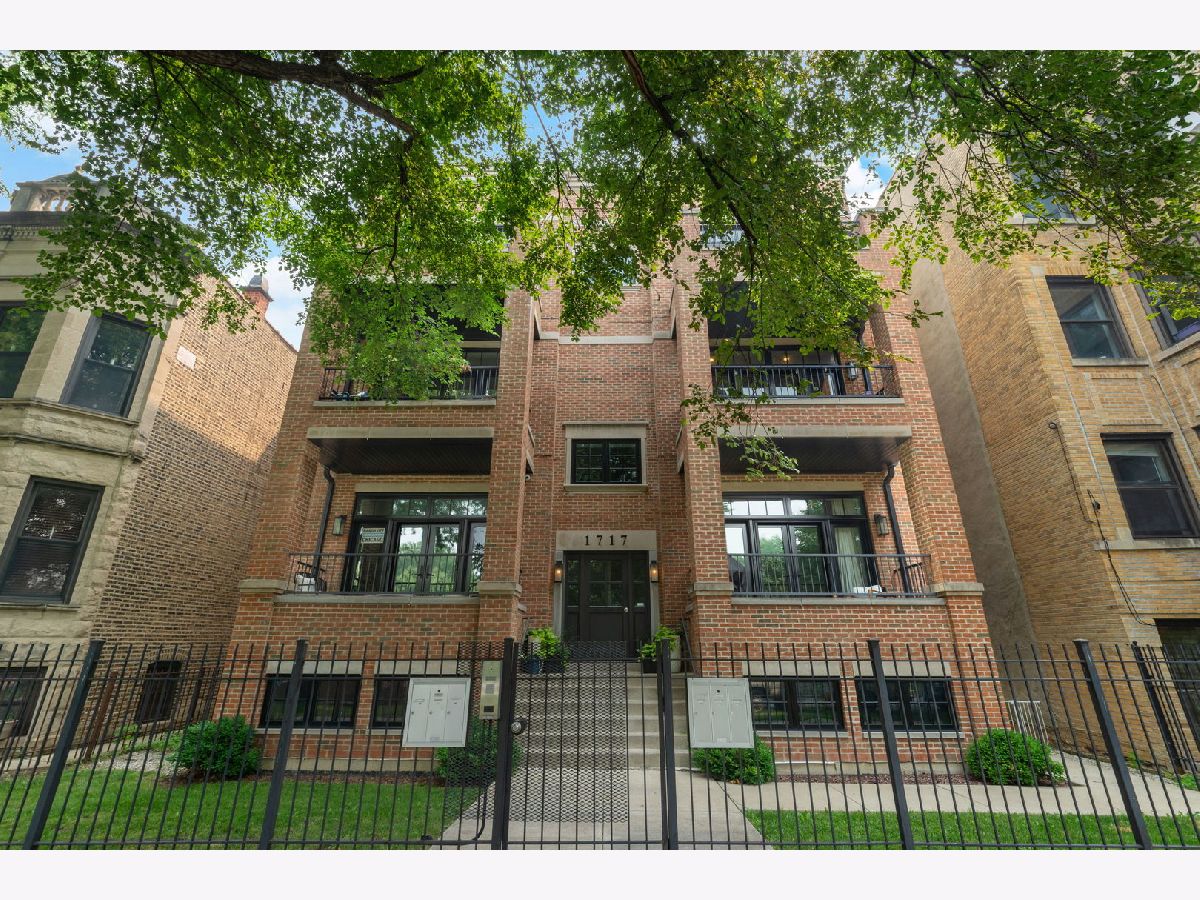  For Sale Chicago Illinois, 1717 Humboldt Boulevard