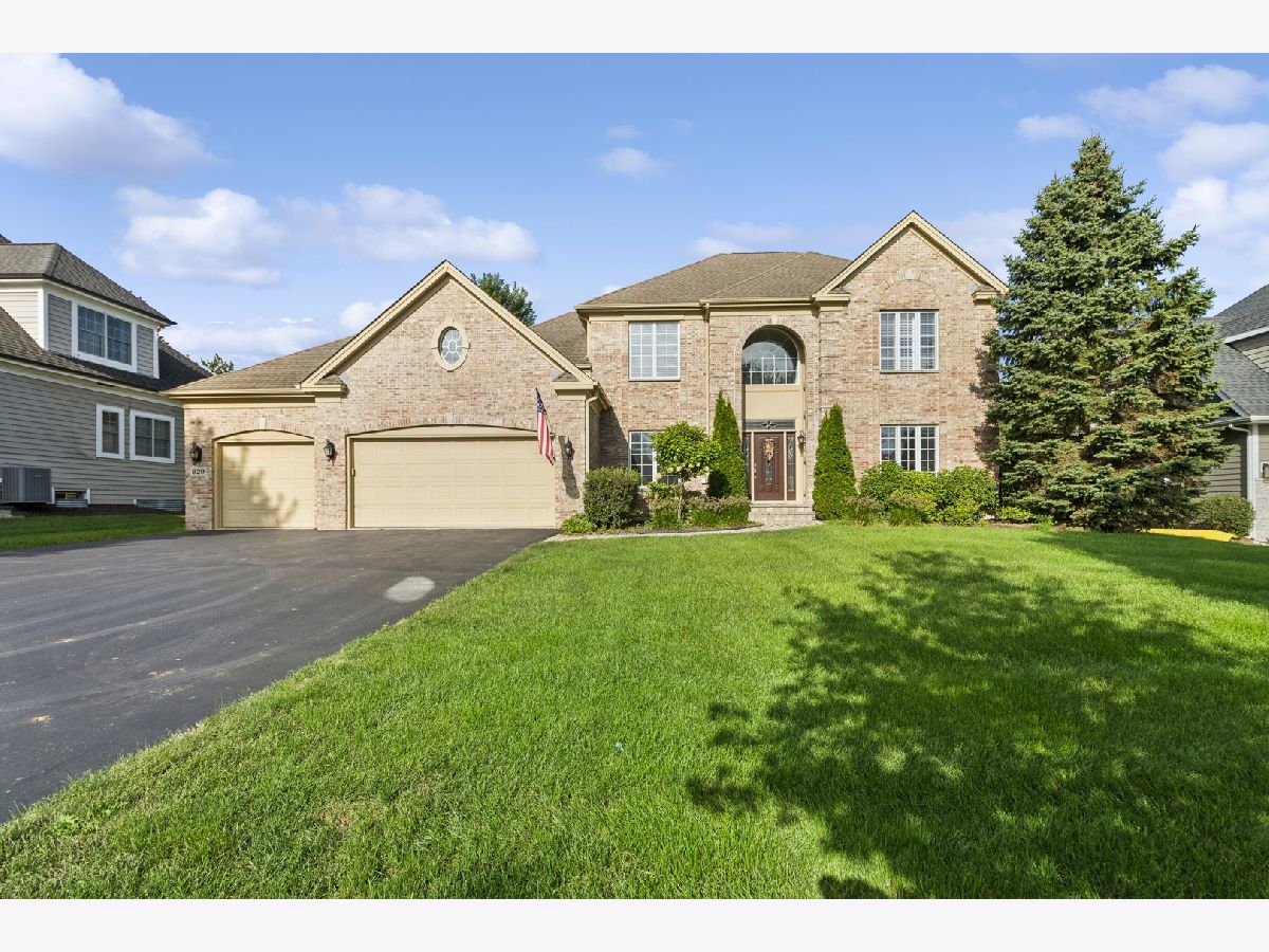  For Sale Cary Illinois, 920 Lyons Ridge Drive