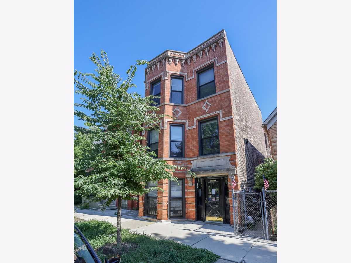  For Rent Chicago Illinois, 2341 Charleston