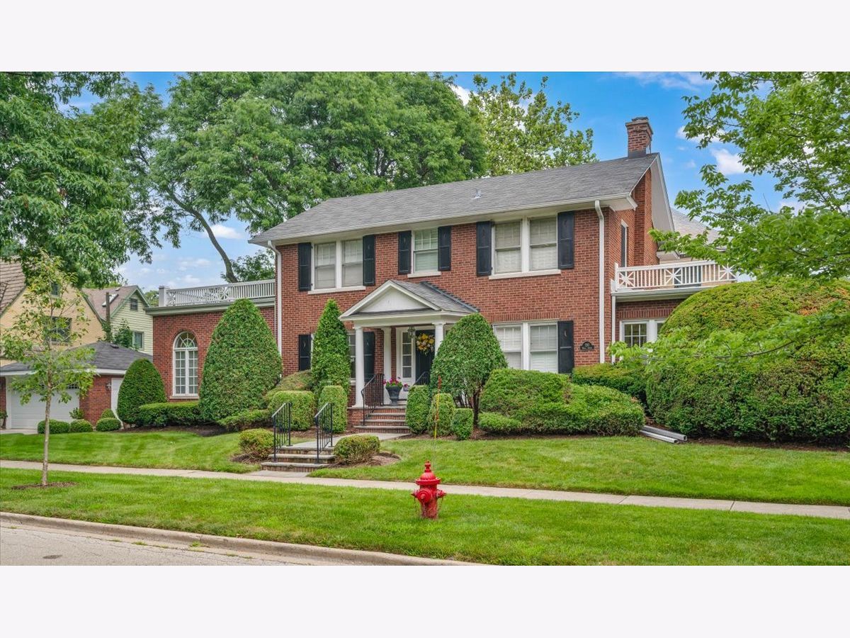  For Sale Wilmette Illinois, 220 Maple Avenue
