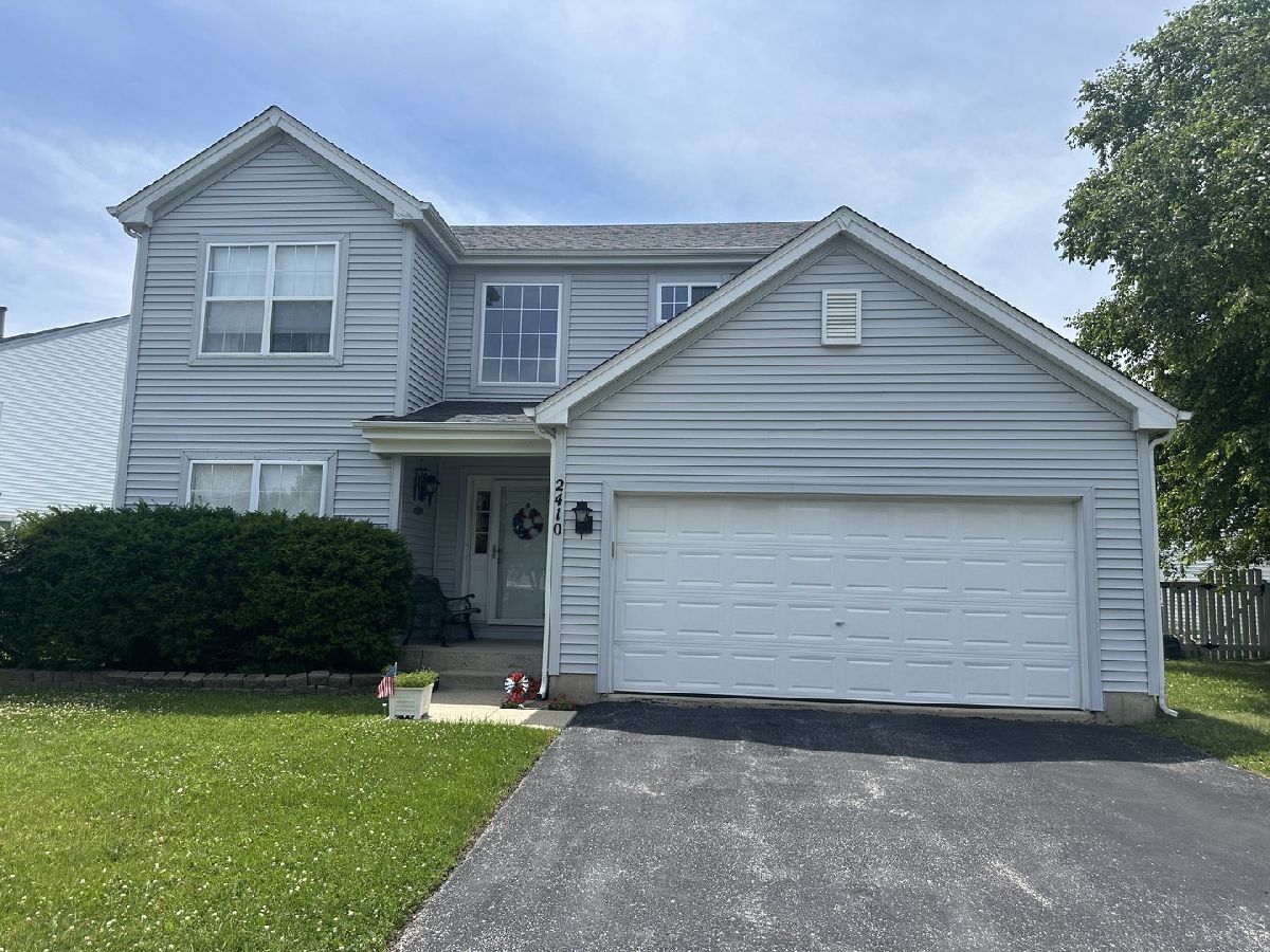 Homes Sold Silver Oaks Round Lake Beach Illinois, 2410 Salem