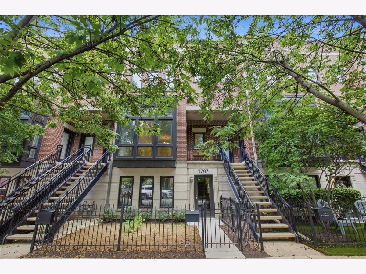 Townhomes & Condos & Homes For Sale Columbia Place Chicago Illinois, 1707 George Street