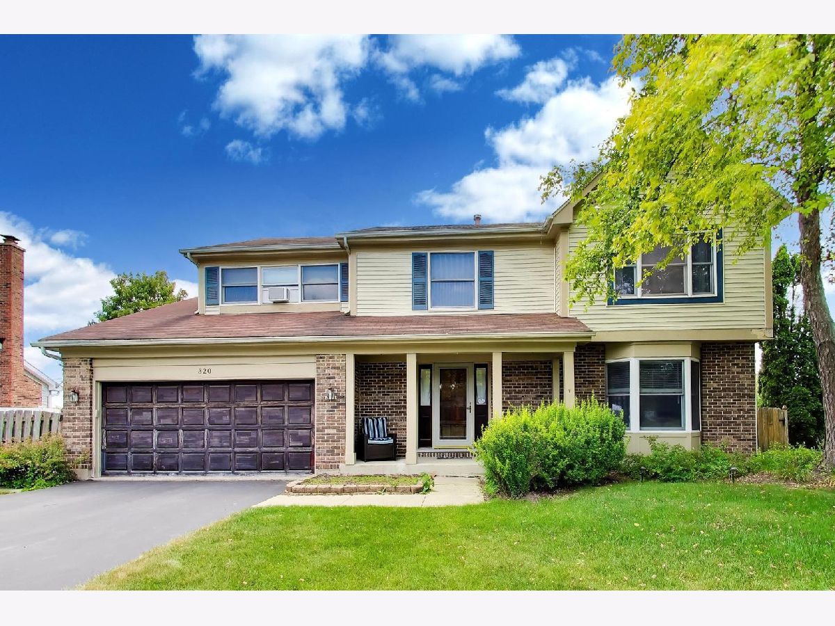 Homes & Townhomes For Sale Cambridge Country Mundelein Illinois, 320 Yorkshire Drive