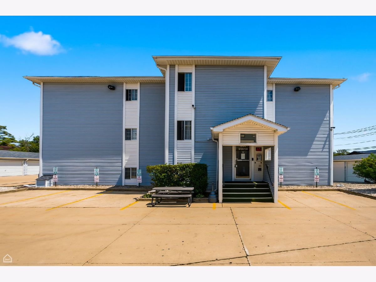  For Sale Waukegan Illinois, 3130 Monroe Street