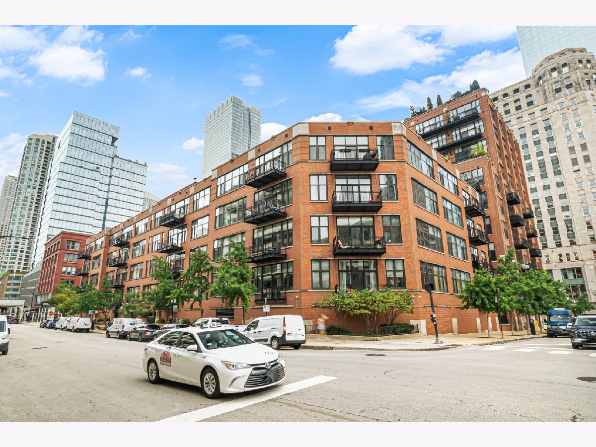  For Sale Chicago Illinois, 333 Hubbard Street