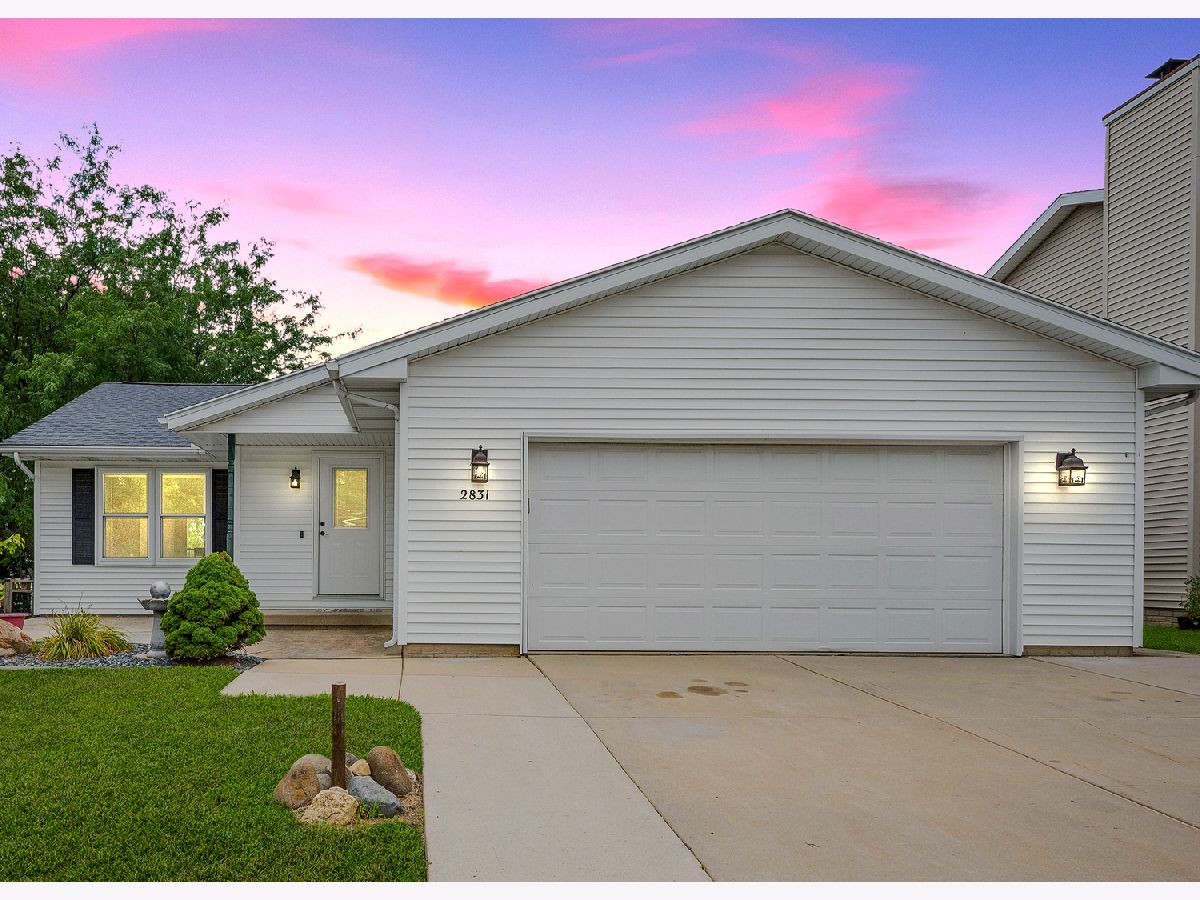 Homes & Condos & Townhomes Sold Pepper Ridge Bloomington Illinois, 2831 Rutherford
