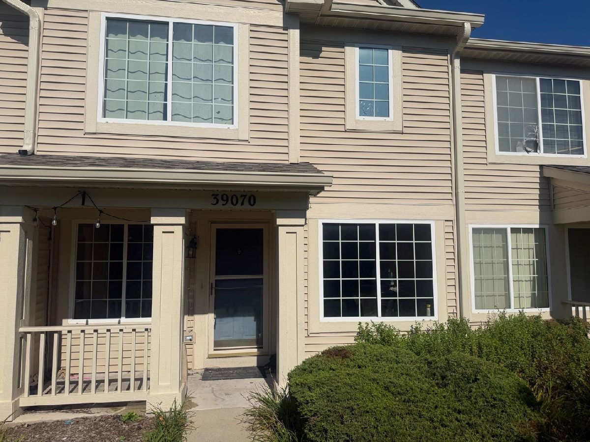  For Sale Beach Park Illinois, 39070 Welsh Lane