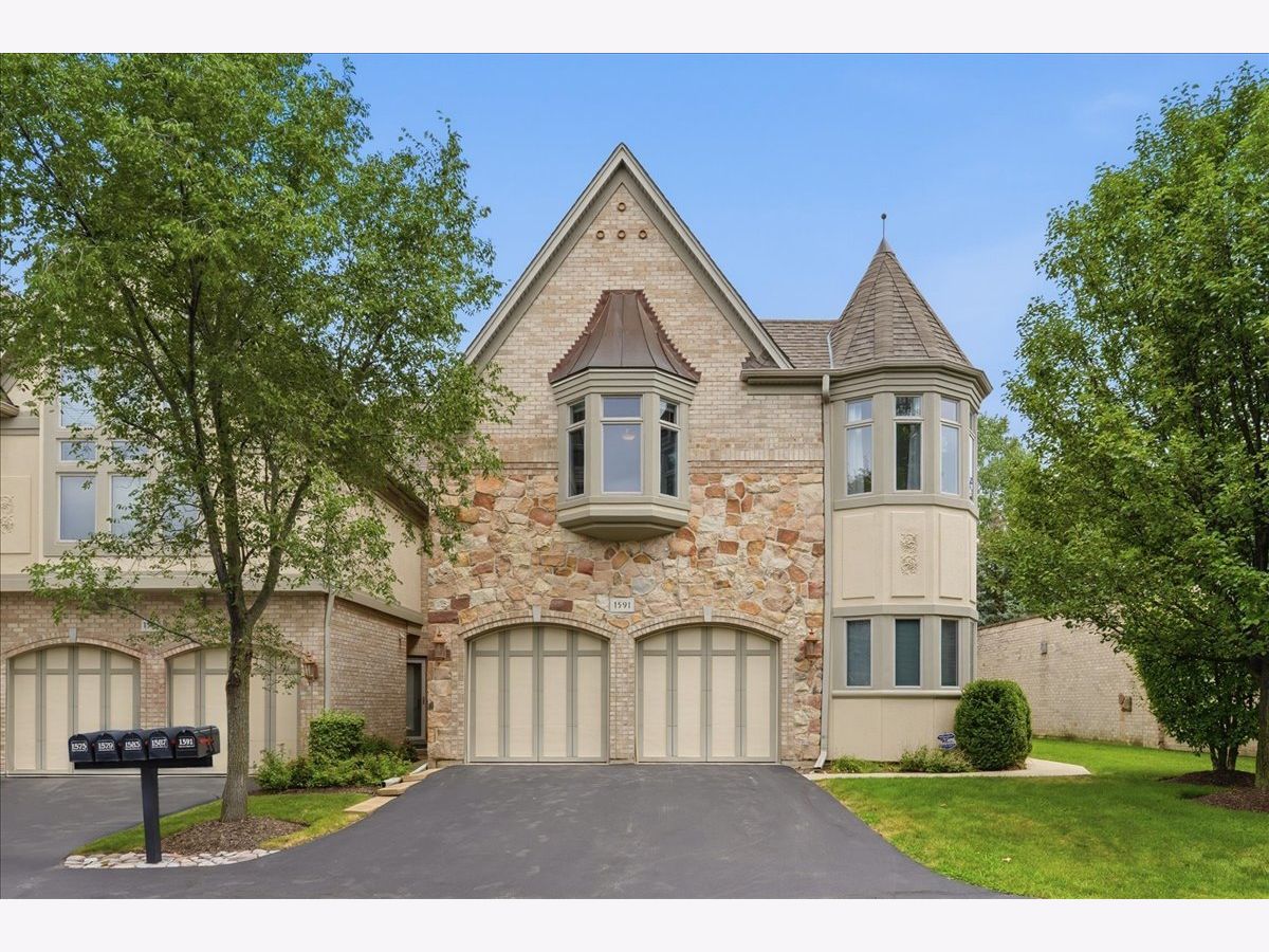  For Sale Palatine Illinois, 1591 Paul Le Comte Court