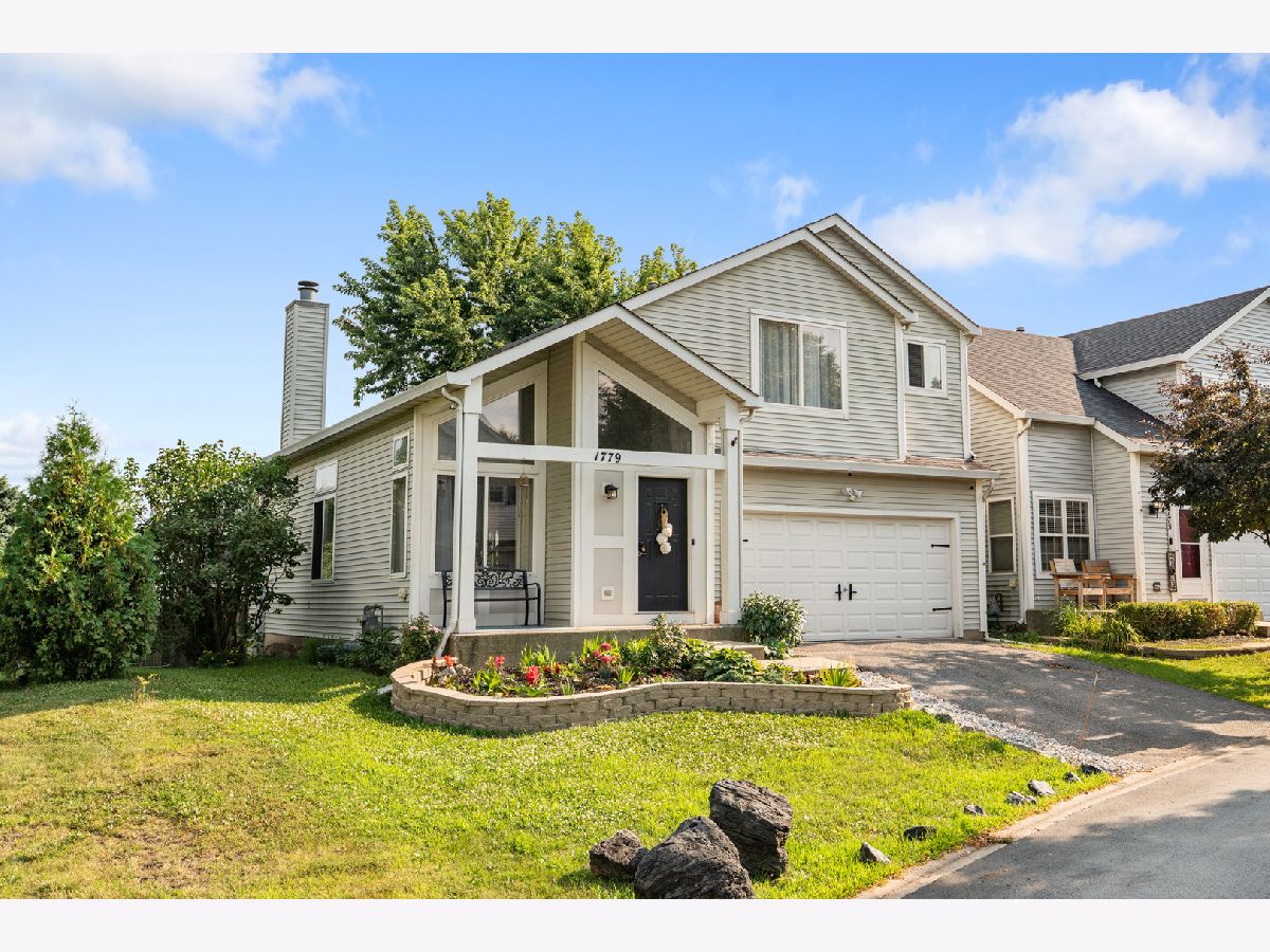  For Sale Aurora Illinois, 1779 Hickory Park Lane