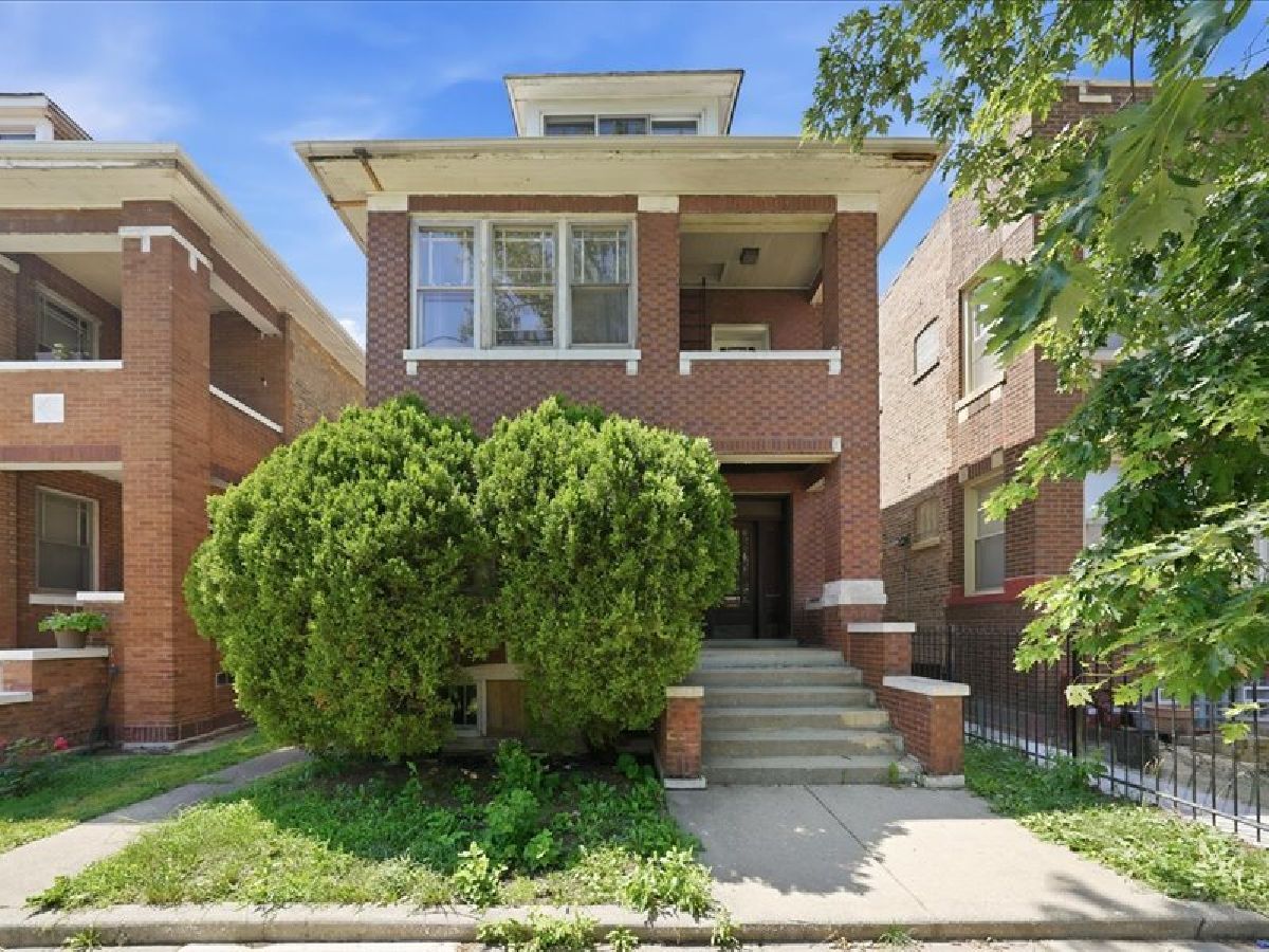  For Sale Chicago Illinois, 6734 Maplewood Avenue