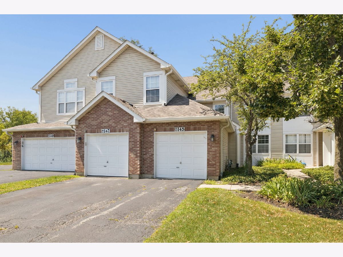 Townhomes & Condos For Sale Crosswinds Naperville Illinois, 2147 Fulham Drive
