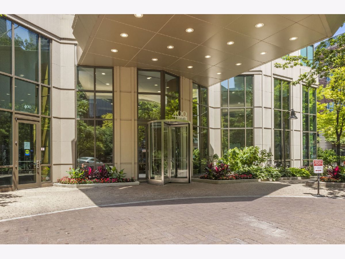  For Sale Chicago Illinois, 400 La Salle Drive