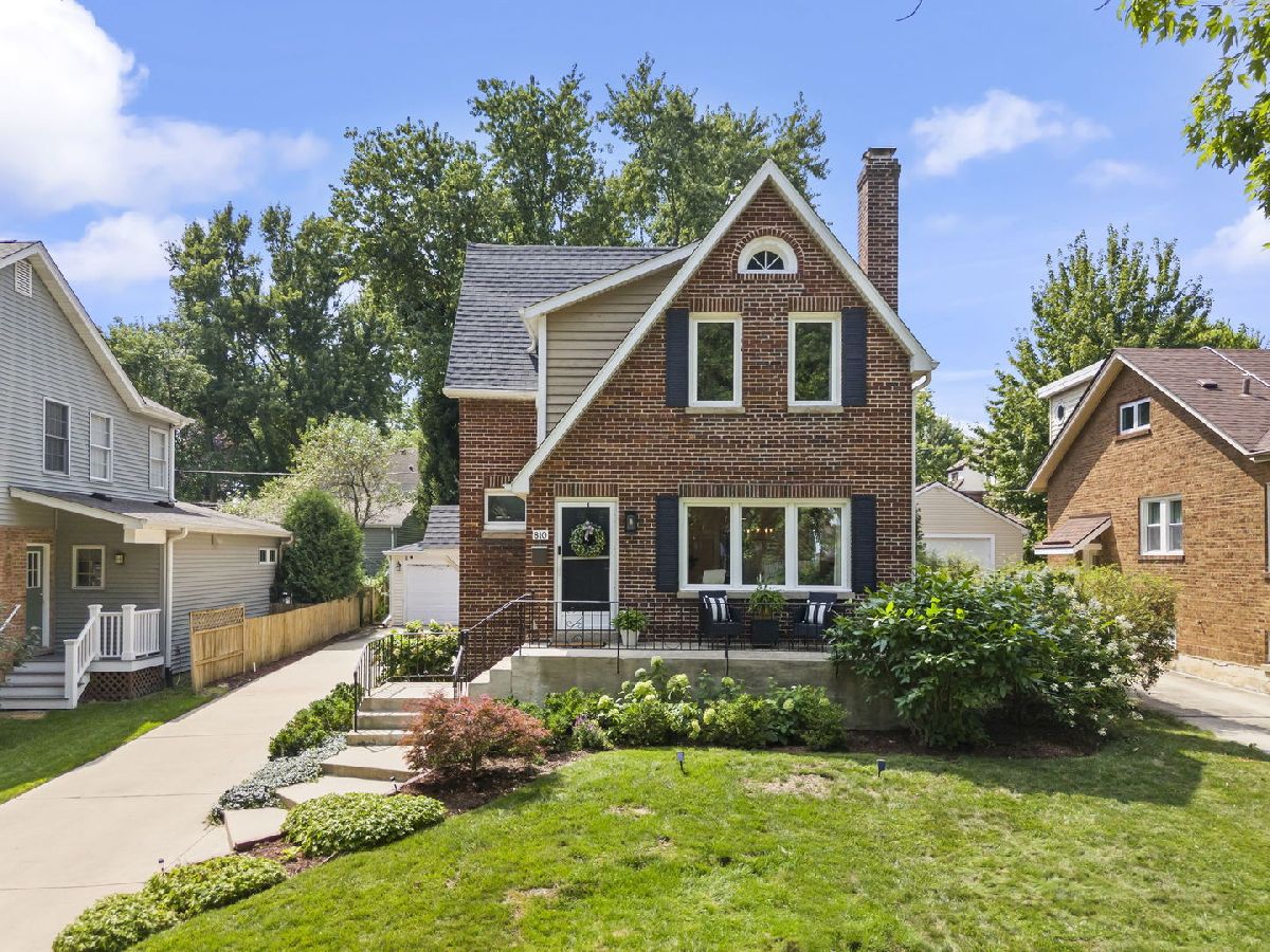  For Sale Wheaton Illinois, 810 Summit Street