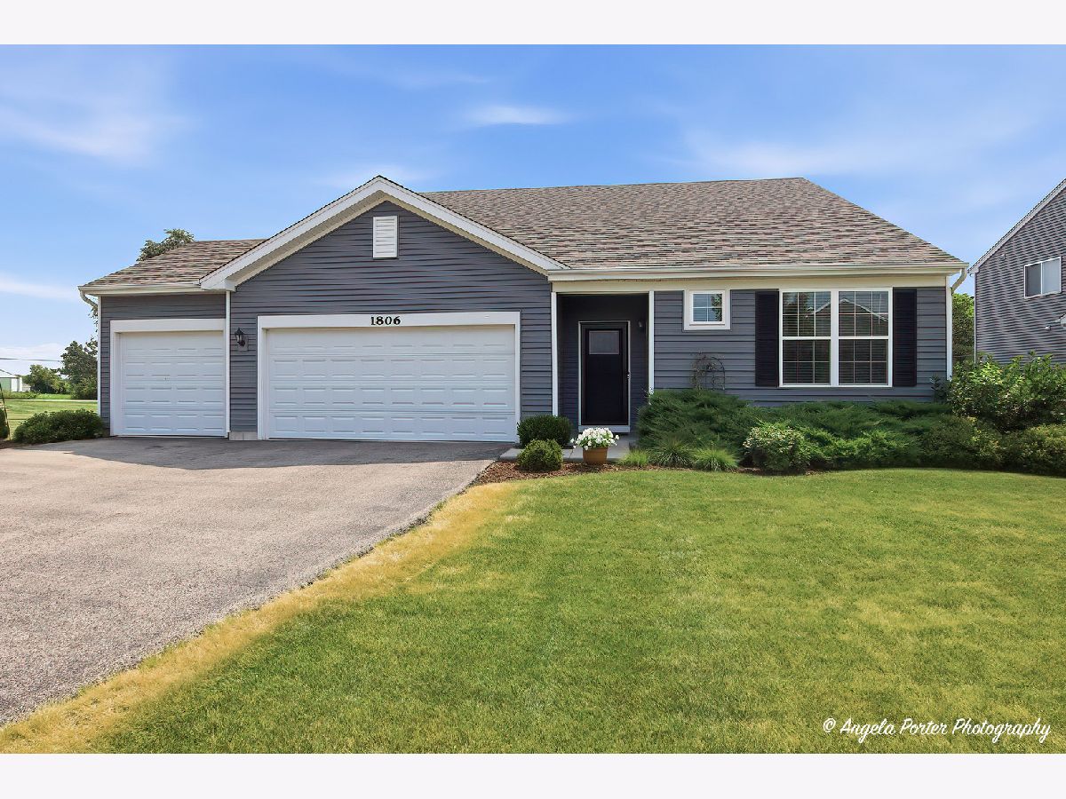  For Sale Mchenry Illinois, 1806 Doolin Avenue