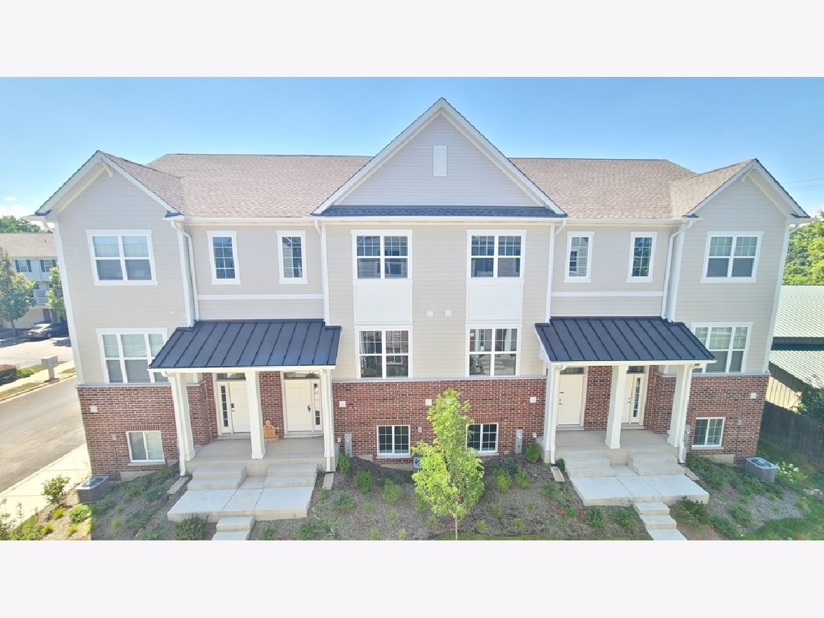 Condominiums For Sale Insignia Des Plaines Illinois, 182 Lilah Court