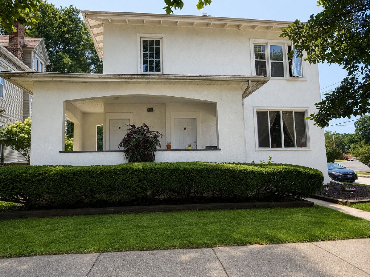 Homes & Condos & Townhomes For Sale Dimmitts Grove Bloomington Illinois, 601 Washington Street
