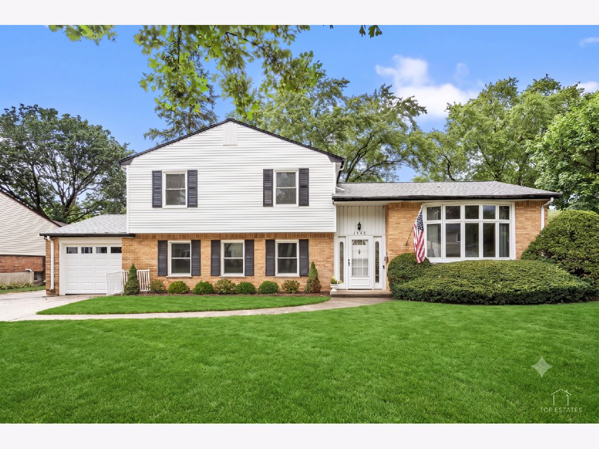  For Sale Palatine Illinois, 1340 Rosita Drive