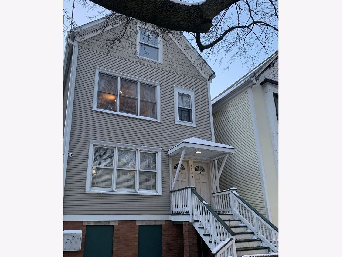 Condominiums & Homes For Rent Depaul Chicago Illinois, 2526 Wayne