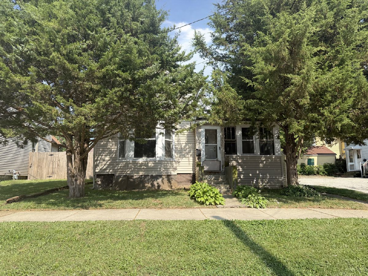  Sold Waukegan Illinois, 209 Sherman