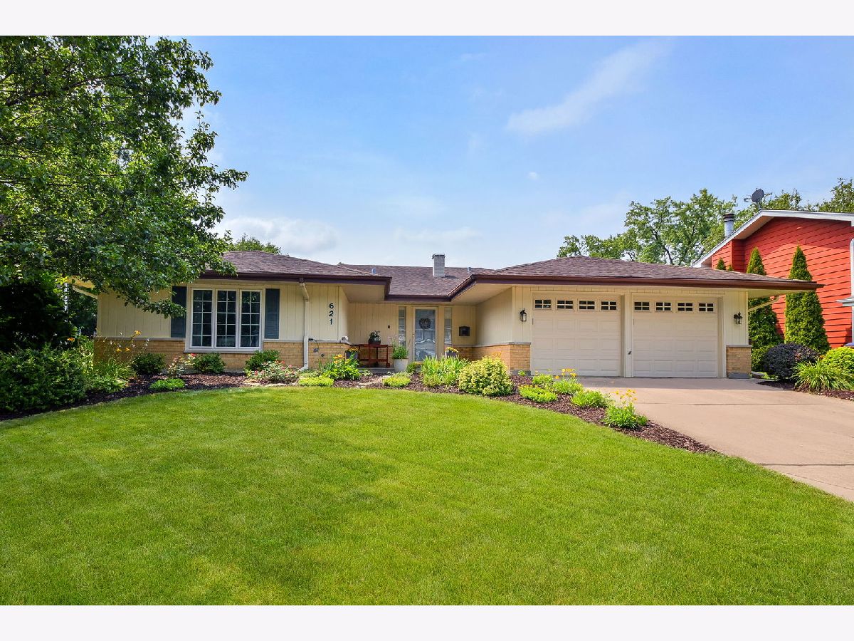  For Sale Glen Ellyn Illinois, 21W621 Buckingham Road