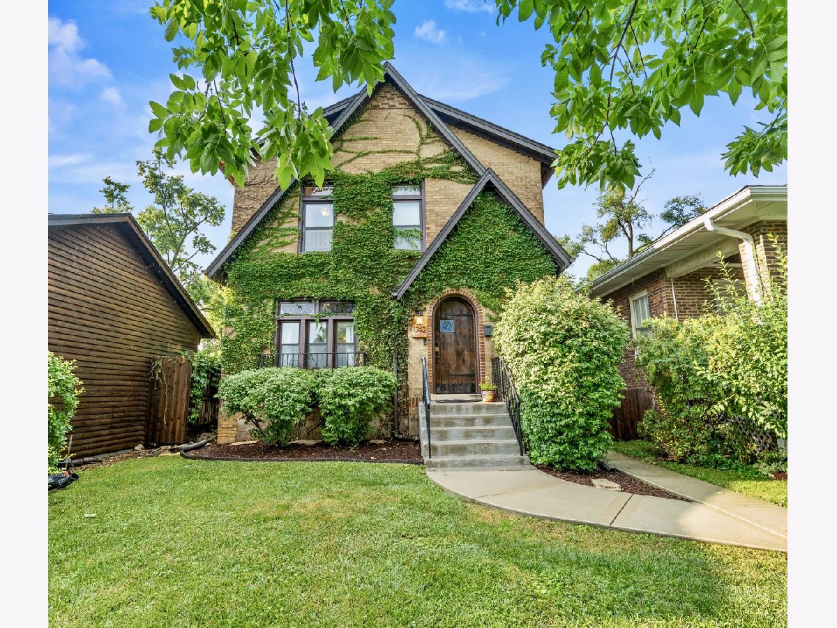  For Sale Chicago Illinois, 1742 106th Street