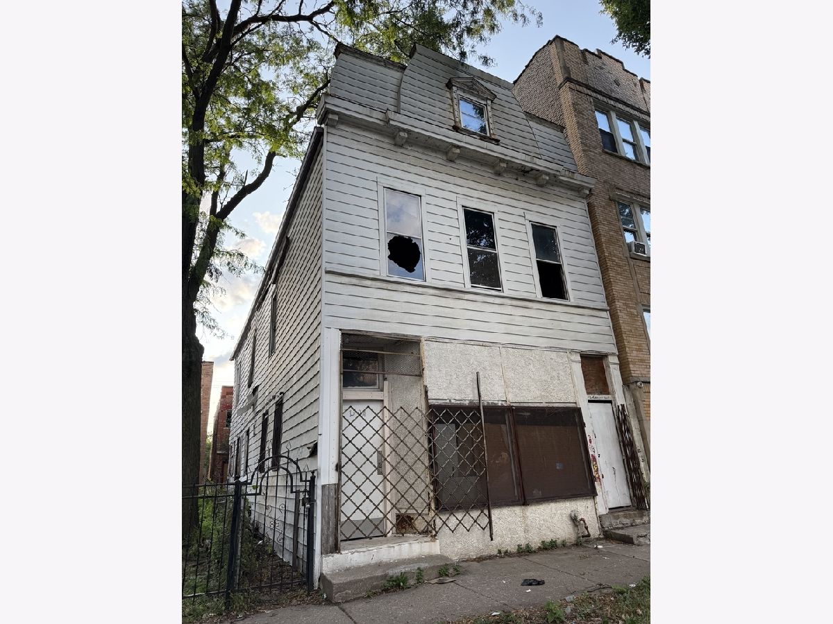  For Sale Chicago Illinois, 1304 Karlov Avenue
