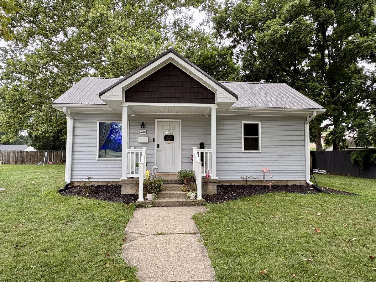  For Sale Tuscola Illinois, 606 Niles Avenue
