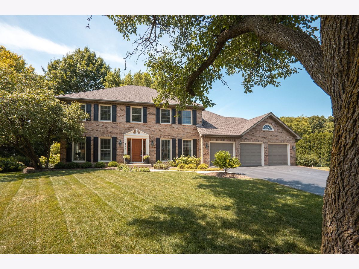  For Sale Geneva Illinois, 1220 Croydon Court