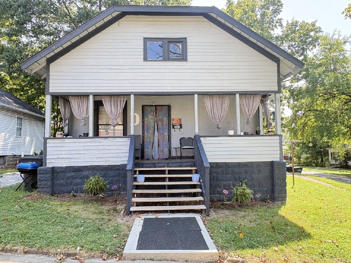  Sold Carbondale Illinois, 305 Beveridge